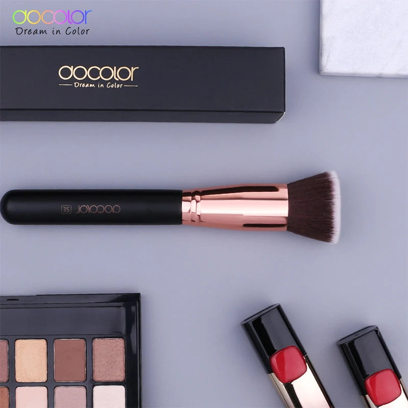 Docolor 1Pcs Soft Large Fan Makeup Brush Foundation Blusher Powder Highlighter Powder Brushes Cosmetic Professional Women Face