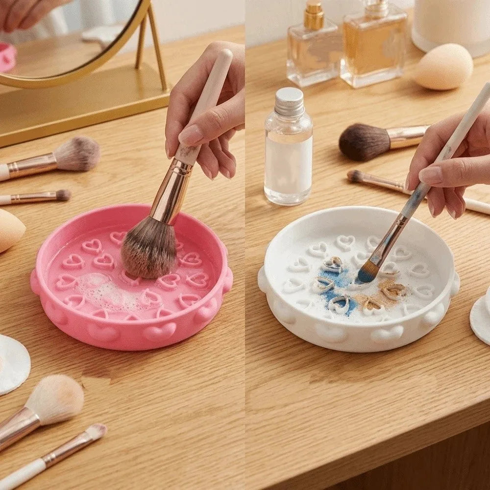 Cute Brush Cleaning Tray Heart Pattern Portable Makeup Brush Cleaner Bowl Cleaning Mat with Textured Base Brush Cleaning Tool