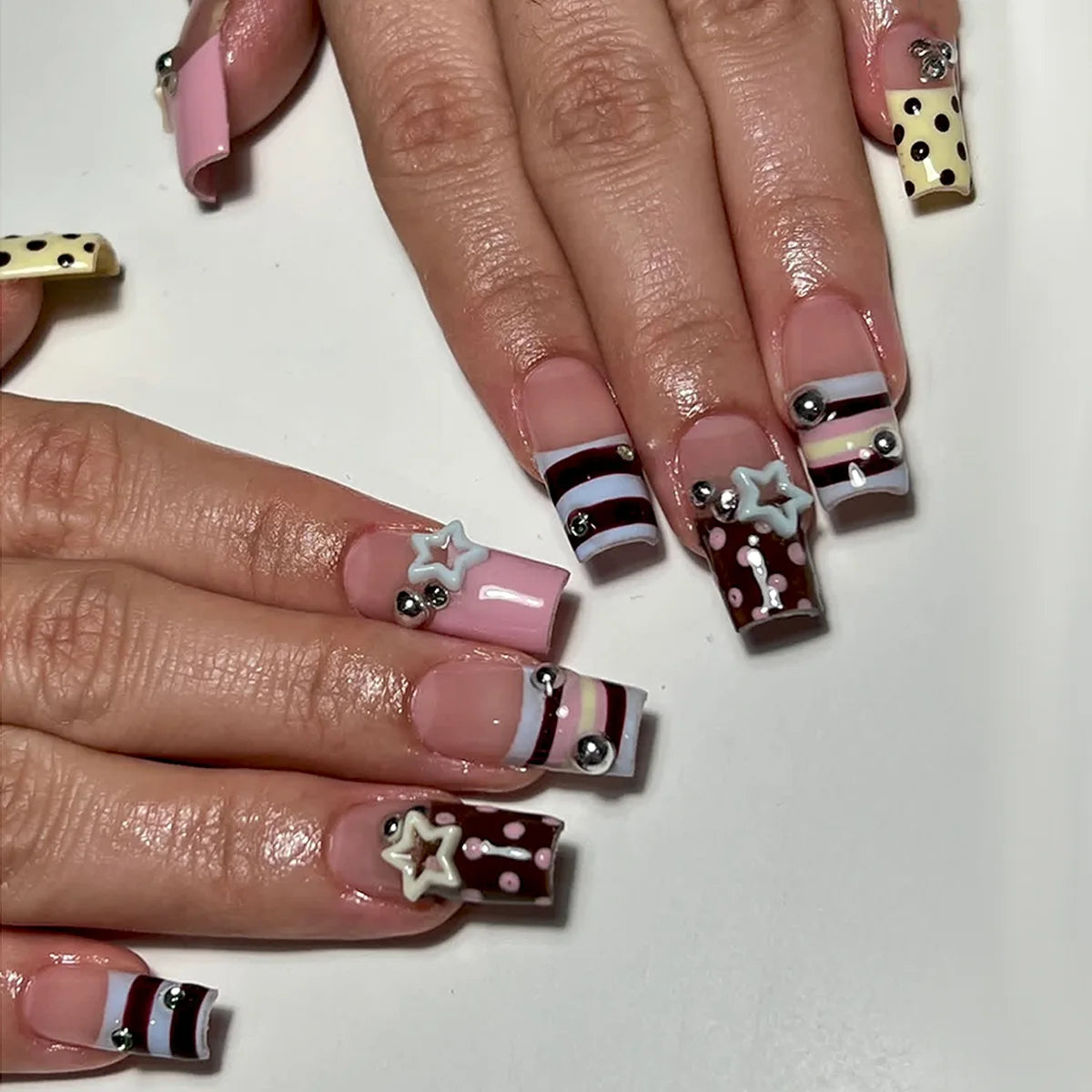 24Pcs Y2K Dark Medium Square False Nails Black Lace Cross French Polka Dot Press On Nails 3D Metallic Silver Bow Heart Nail Tips