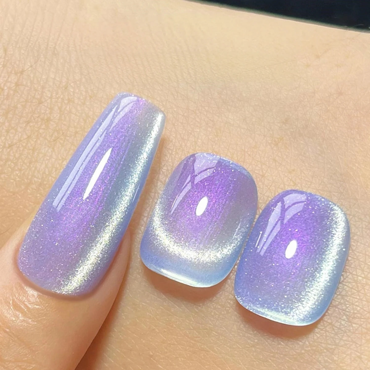 15ml Lavender Blue Aurora Cat Eye Gel Polish, UV LED Soak Off Magnetic Iridescent Shimmer Nail Gel for Christmas New Year Winter