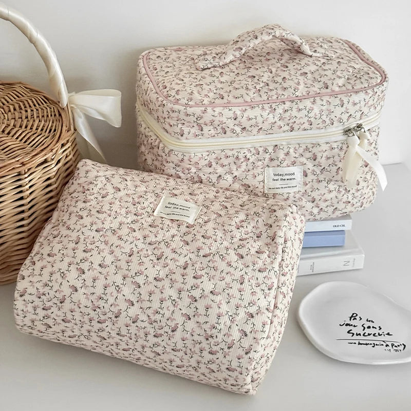 【Sweet Corduroy Floral Cosmetic Bag Portable Large Capacity Storage Bag Travel Makeup Bag Toiletry Organizer For Girls】