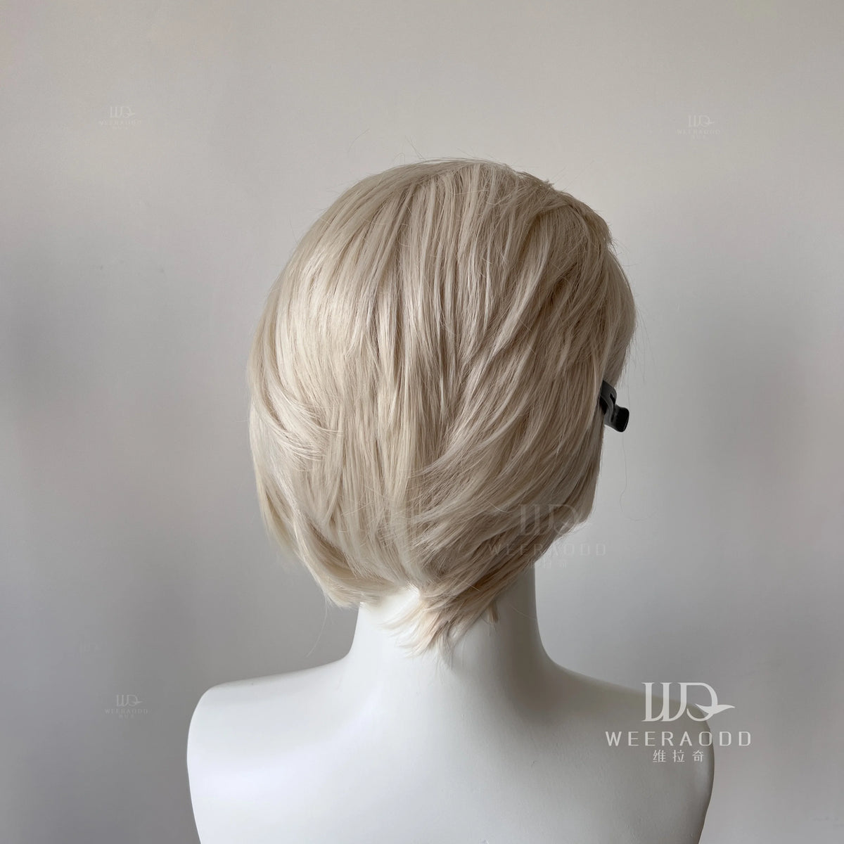 White Gold Lace Front Wigs for Men Short Bob Cut Synthetic Hair 13x4 Lace Front Wigs for Women Free Part Natural Hairline 150%
