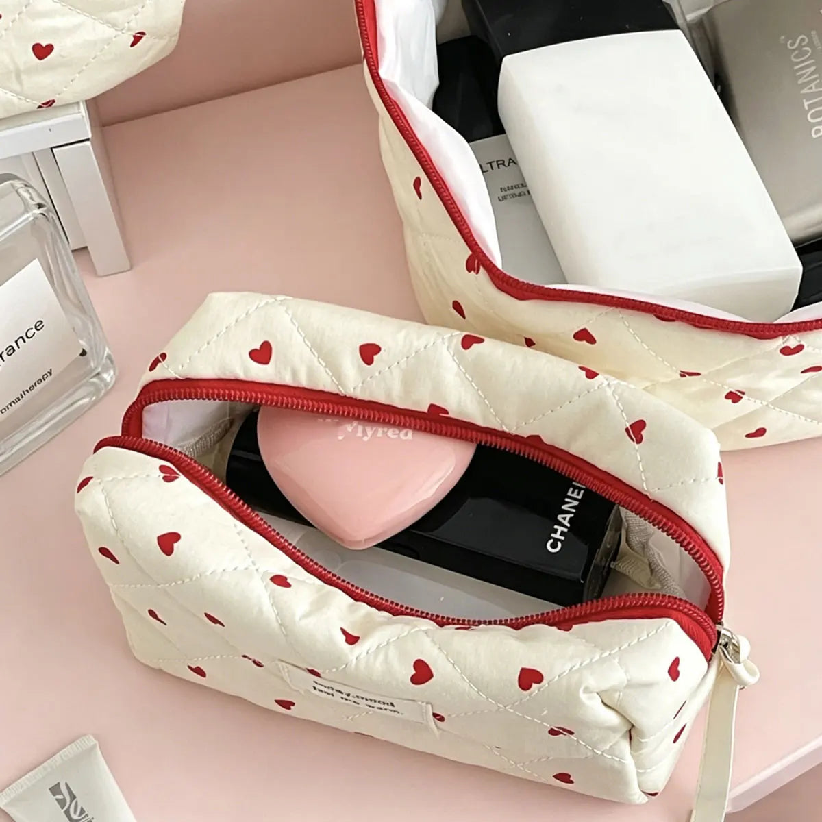 Portable Women Makeup Bag Red Love Makeup Storage Bag Multi-Functional Large Capacity Quilted Bag Travel Essential Storage Bag