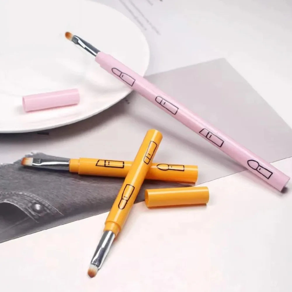 Travel Size 4 In 1 Makeup Brush Portable With Plastic Handle Eyeshadow Lip Brush Multi-use Makeup Tool