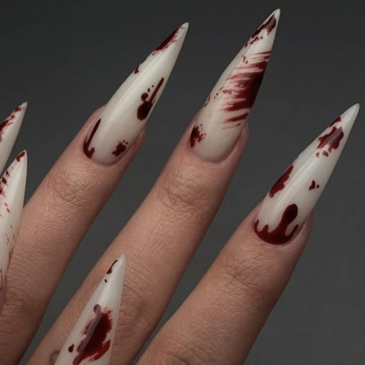 24pcs Press On Nails Long Pointed Halloween False Nail Tips Wearable Bloodstain Printed Fake Nails Party Costume Accessories