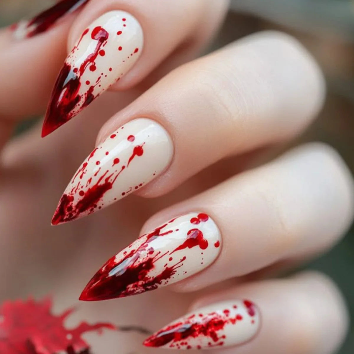24Pcs Finished Halloween False Nail Blood Smudge Pattern Press on Scary Almond Spicy Girl Manicure Patch Set Reusable Fake Nails