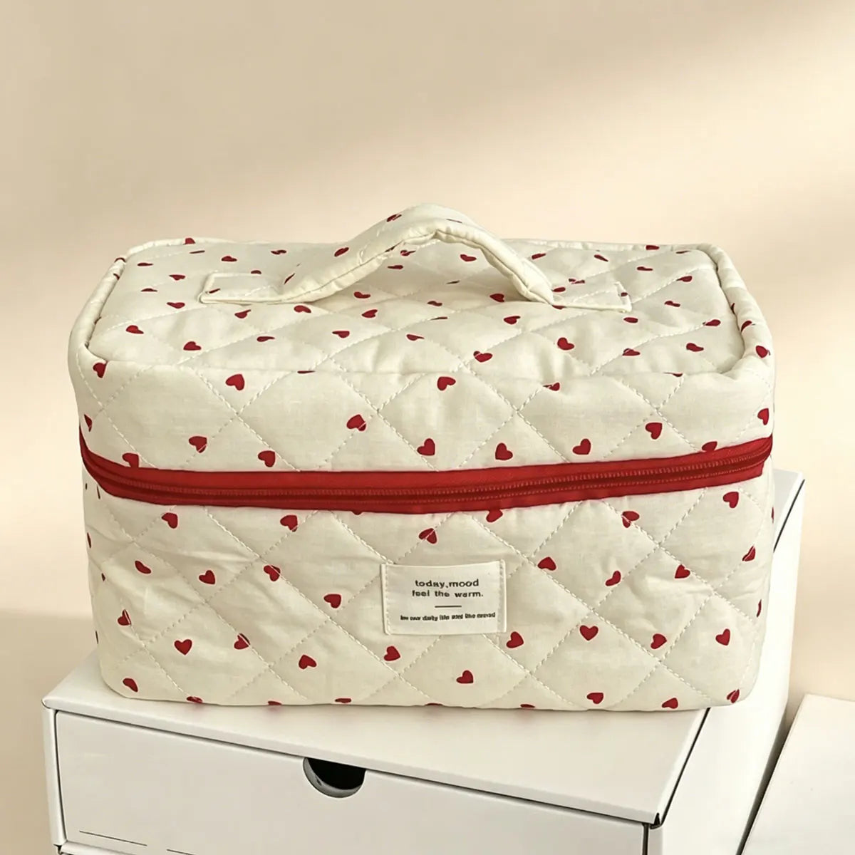 Portable Women Makeup Bag Red Love Makeup Storage Bag Multi-Functional Large Capacity Quilted Bag Travel Essential Storage Bag