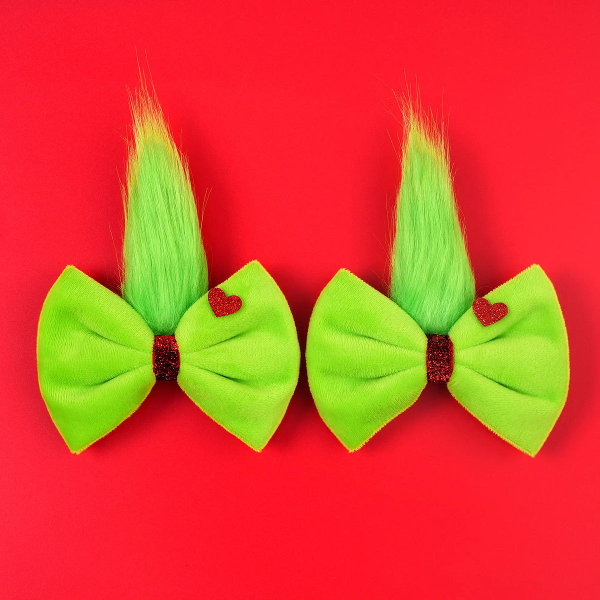 2pcs Girls Green Fuzzy Bow Christmas Grinch Ears Hair Clips Headband Glitter Heart Perfect for Holiday Parties & Photo Props