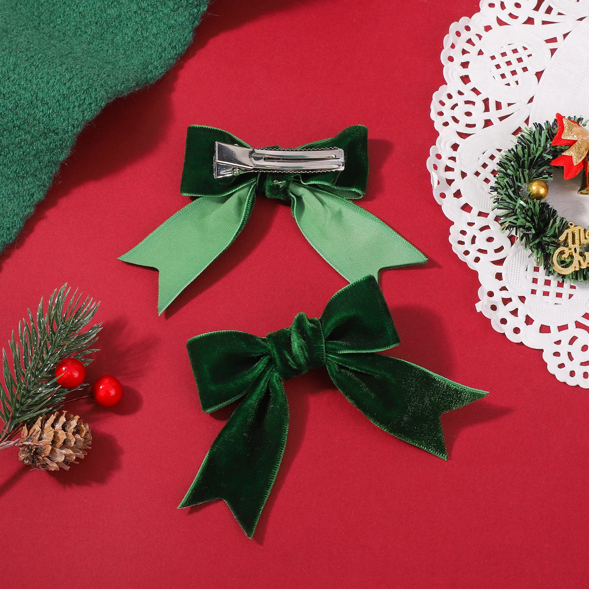 2pcs Christmas Velvet Ribbon Bows Hair Clips for Baby Girls Retro Red Green Handmade Hairpin Headwear New Year Hair Accessories