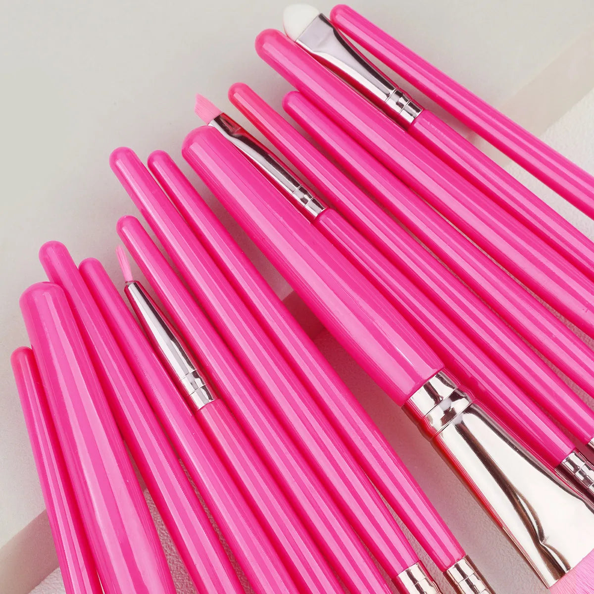 15pc Makeup Brushes Set Face Eyes Make Up Brush Eyelash Eyeshadow Eyebrow Eyeliner Foundation Powder Blush Highlight Lips Brush