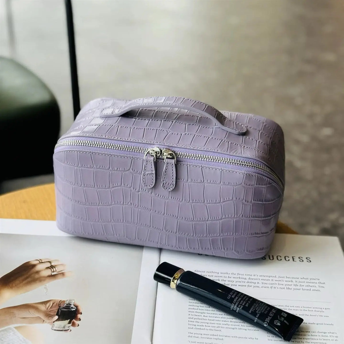 Dermis Makeup Brush Bags Crocodile Pattern Makeup Organizer Bag Large Capacity Skincare Bag Portable Commuting Big Makeup Bag