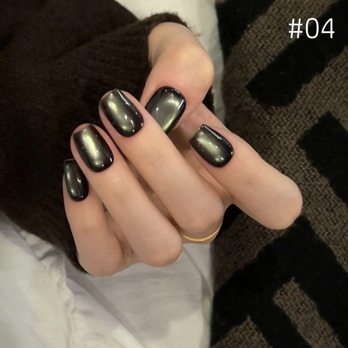 10ML 1-10pcs Christmas Red Nails Gold Black Nails Fiery 10-Color Glass Bead Cat Eye Gel Nail Polish Fine Powder Super Shimmering