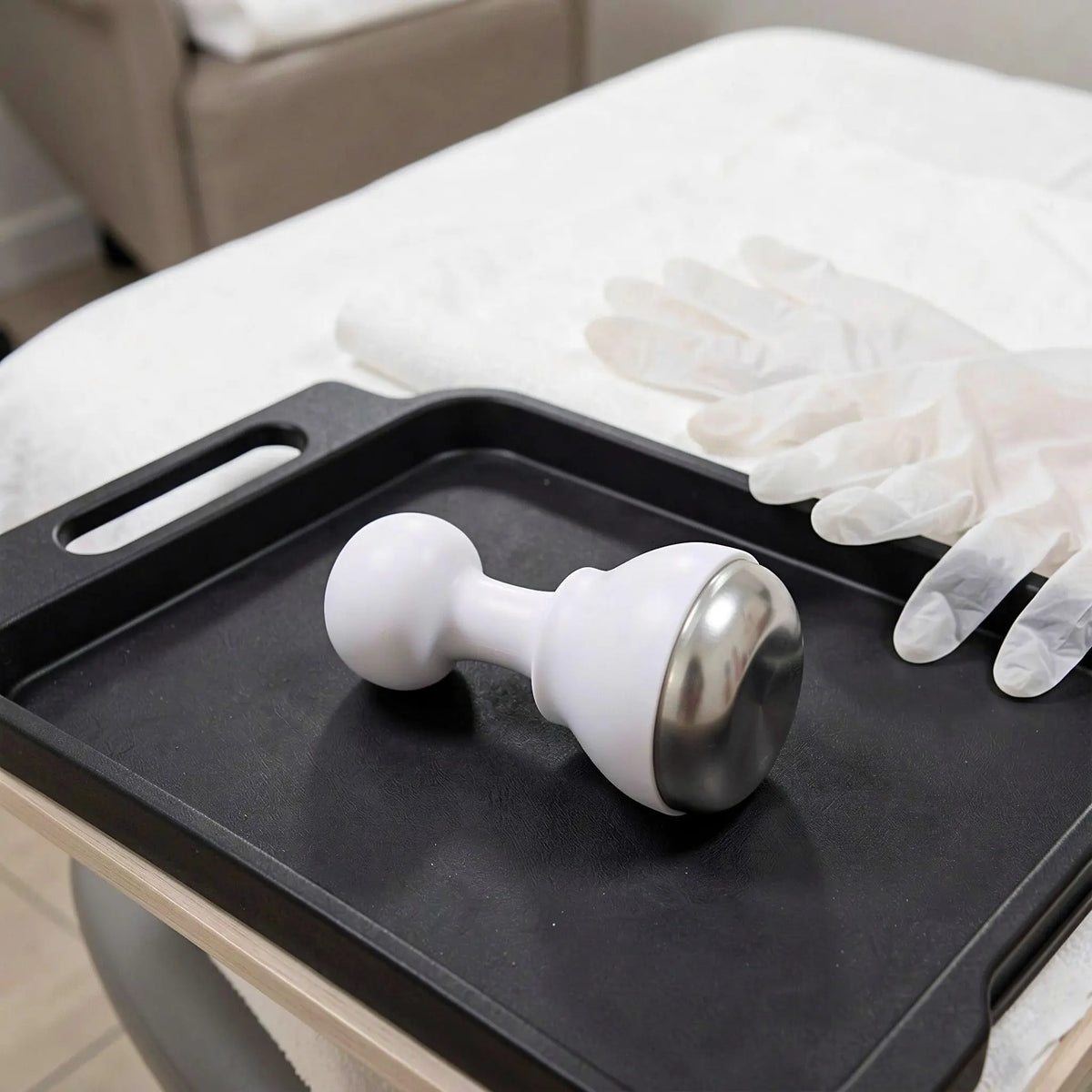 Ice Face Roller Cooling Massager Stick Dual Head for Skin Tightening Anti Wrinkle Puffiness Relief Facial Care