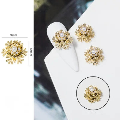5Pcs Nail Art Jewelry Christmas Zircon Alloy Diamond Snowflake Christmas Tree Elk Bells Super Flash Luxury Nail Accessories