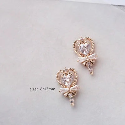 5Pcs Nail Art Jewelry Christmas Zircon Alloy Diamond Snowflake Christmas Tree Elk Bells Super Flash Luxury Nail Accessories