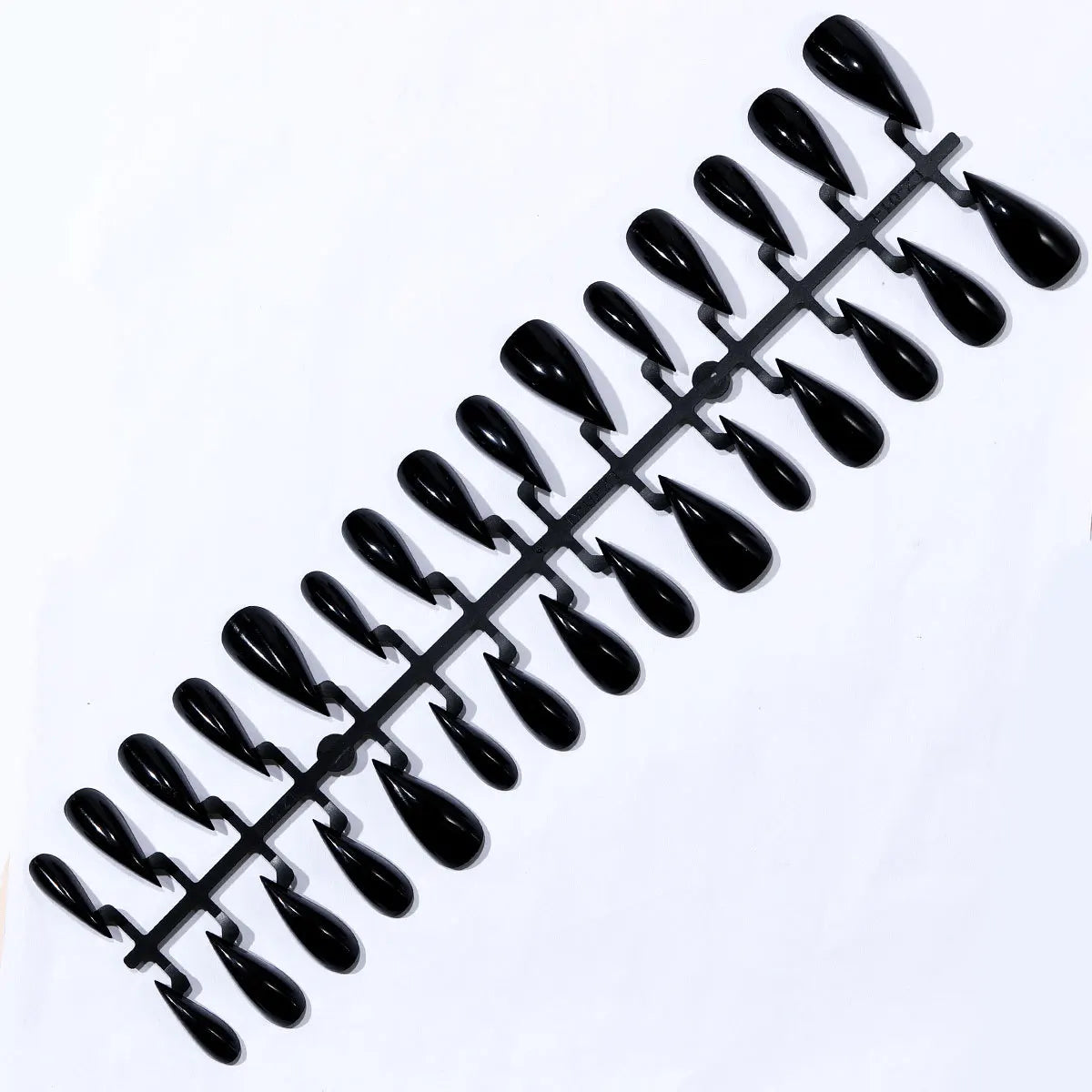 30pcs Dragon Claw Wearable Manicure Nude Color Thicken Full Cover False Nails Alien Shape Eagle's Claw Acrylic Fake Nail Tips