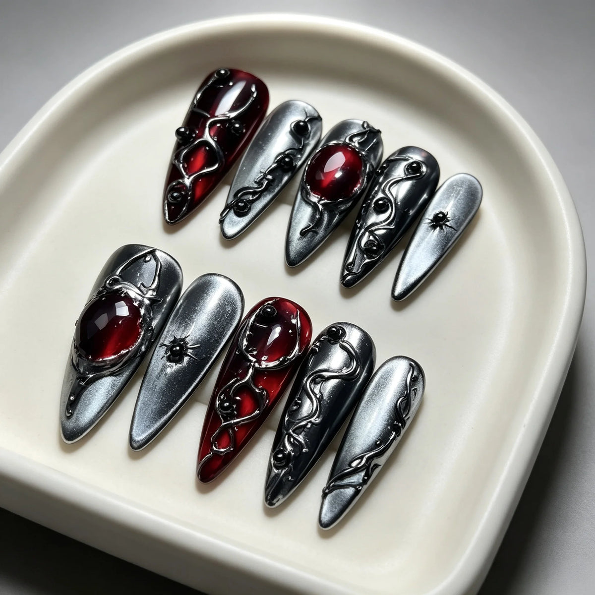 10pcs Y2K Gothic Blood Red Press On Nails 3D Metal Snake Vine False Nail Halloween Chrome Silver Metallic Fake Nail for Women