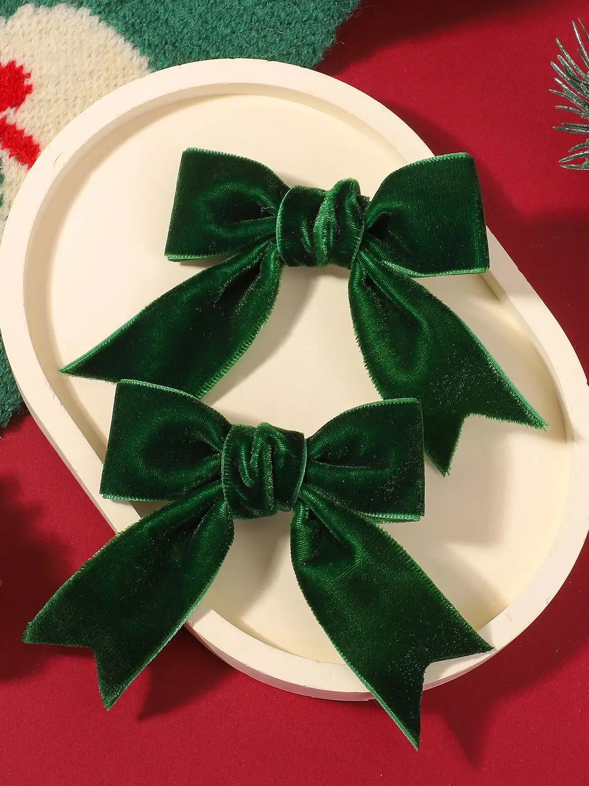 2pcs Christmas Velvet Ribbon Bows Hair Clips for Baby Girls Retro Red Green Handmade Hairpin Headwear New Year Hair Accessories