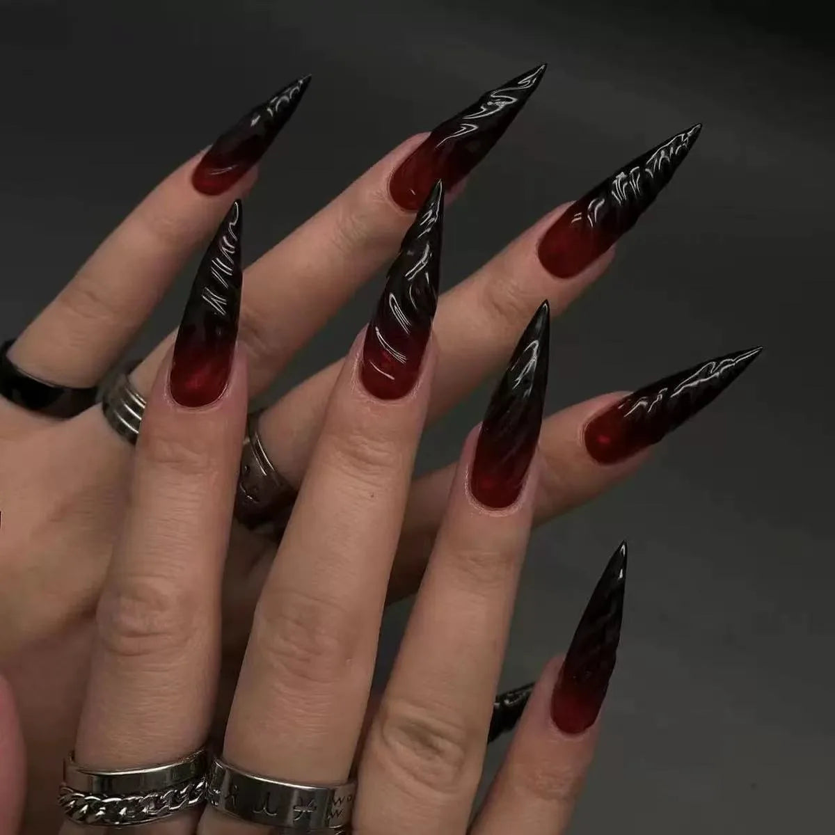 24pcs Halloween Black 3D Twisted Spiral Press On Nails Ombre Gradient Gothic Dark Fake Nail Long Stiletto False Nail for Women