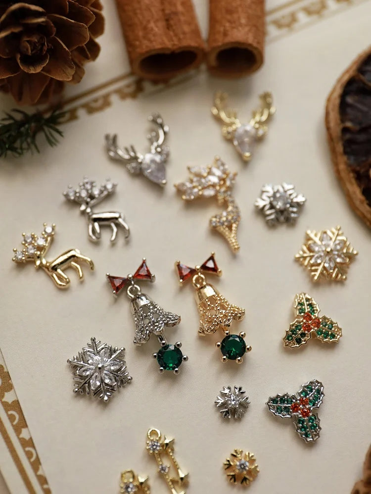 5 PCS Christmas Tree Nail Art Accessories Snow,Bell,Elk,Inlaid Red Green Zircon Metal Christmas Nail Charms