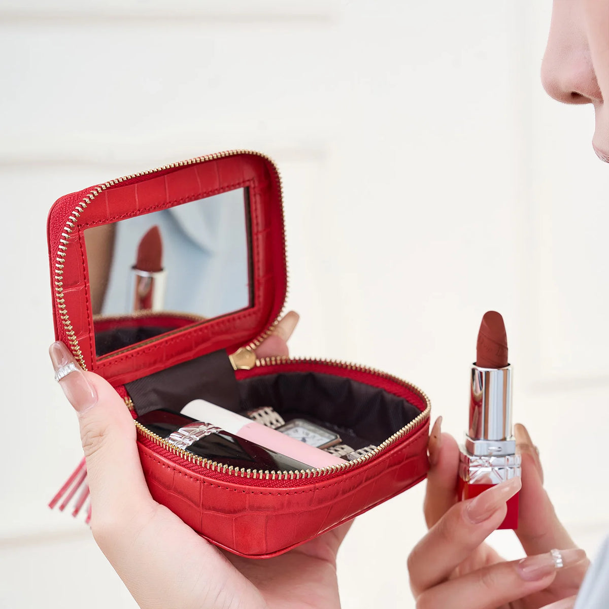 Mini Lipstick Makeup Bag Multifunctional Portable Travel Organizer Crocodile-Patterned PU Leather Womens Toiletry Bag Coin Purse