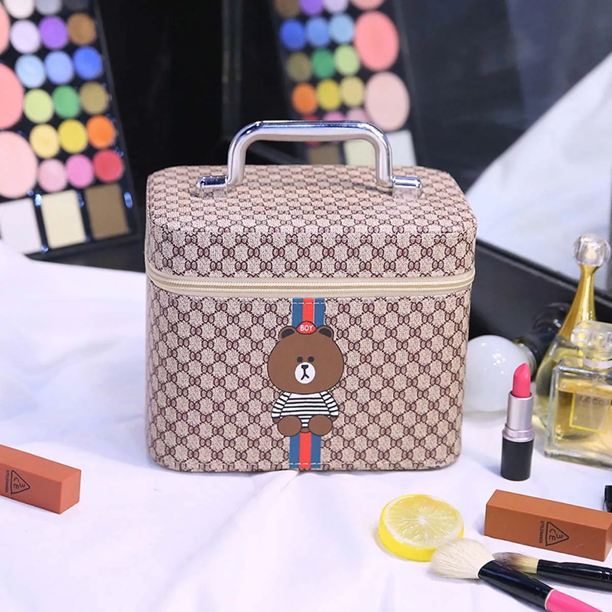 Large capacity new makeup bag Travel portable makeup case Portable high-end PU leather cosmetics storage bag cute bear pattern