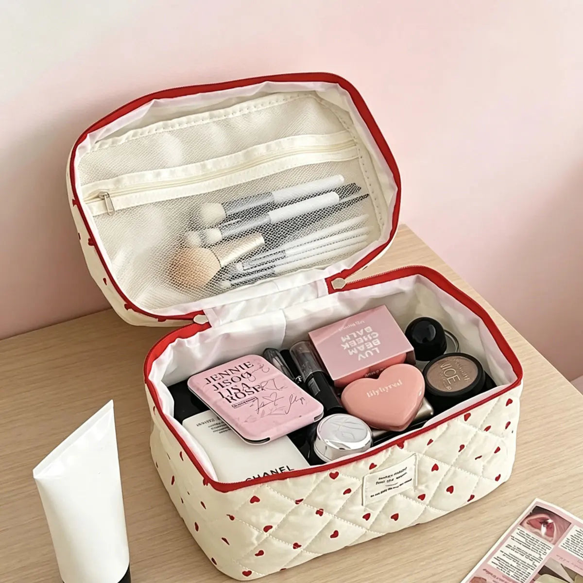 Portable Women Makeup Bag Red Love Makeup Storage Bag Multi-Functional Large Capacity Quilted Bag Travel Essential Storage Bag