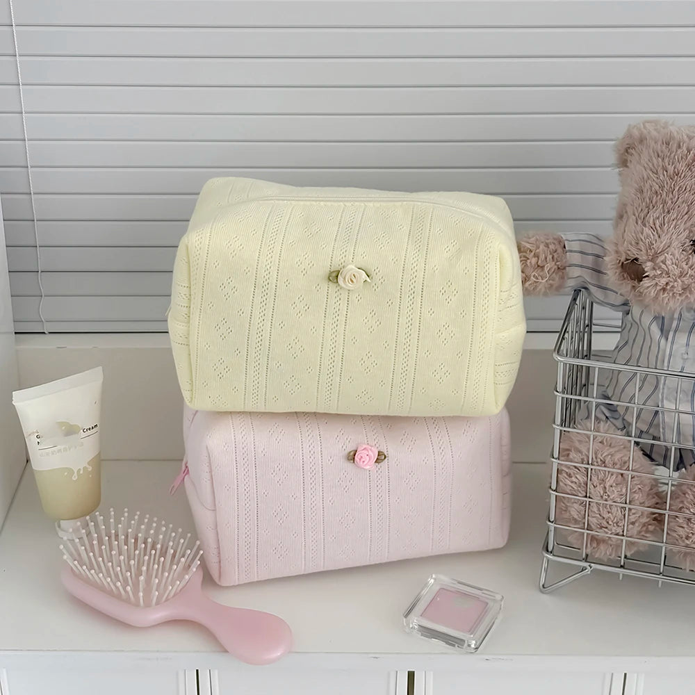 Fashion Flower Women Small Makeup Bag Travel Organizer Pillow Cosmetic Handbag Pouch Gilrs Simple Square Zipper Clutch Bags