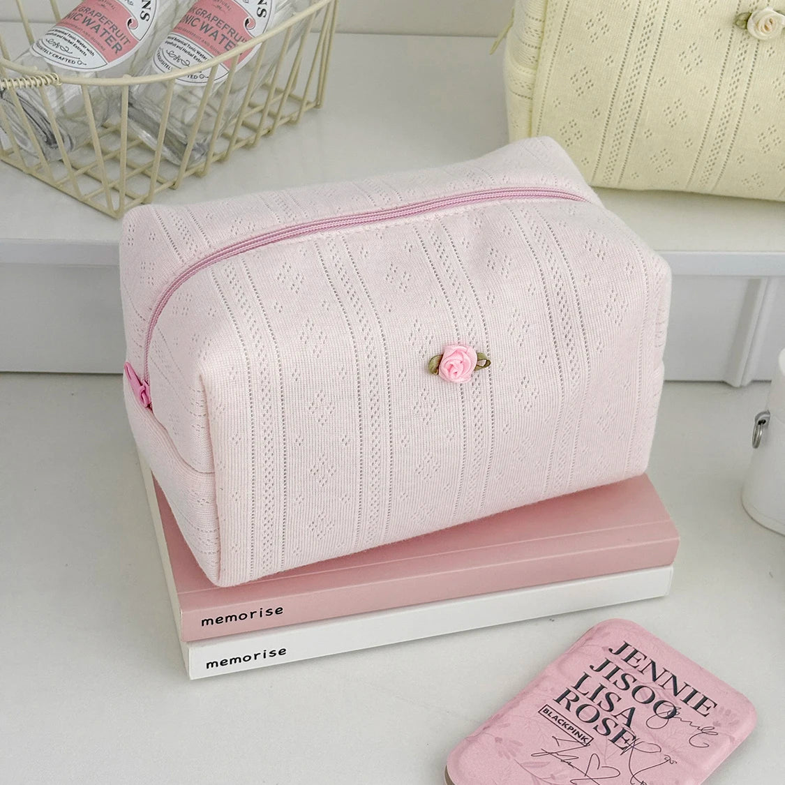 Fashion Flower Women Small Makeup Bag Travel Organizer Pillow Cosmetic Handbag Pouch Gilrs Simple Square Zipper Clutch Bags